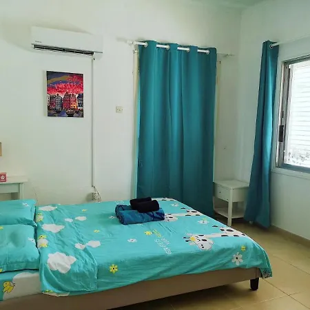 Villa Coral Bay .5 Bedrooms.1 Minute Walk To The Beach