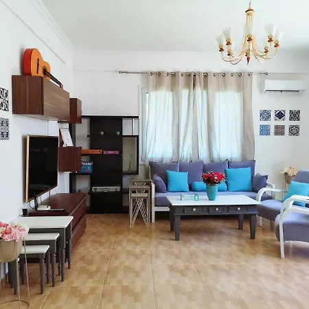 Coral Bay .5 Bedrooms.1 Minute Walk To The Beach Villa *