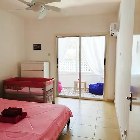Coral Bay .5 Bedrooms.1 Minute Walk To The Beach Villa Péjia