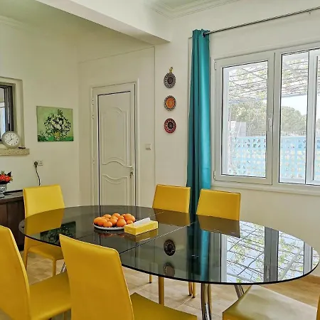 Coral Bay .5 Bedrooms.1 Minute Walk To The Beach * Peyia