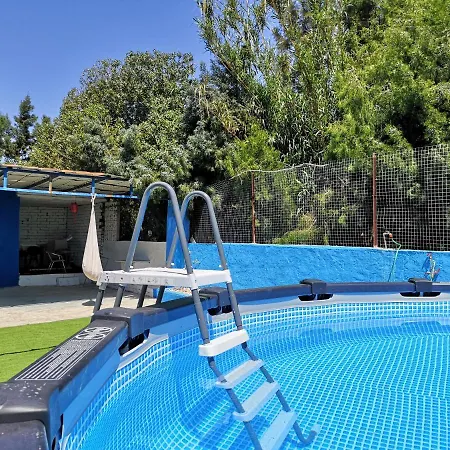 Villa Coral Bay .5 Bedrooms.1 Minute Walk To The Beach