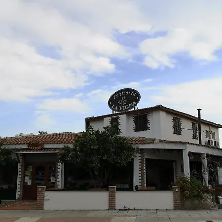 Villa Coral Bay .5 Bedrooms.1 Minute Walk To The Beach *